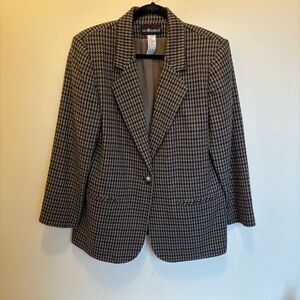 Vintage Sag Harbor Blue and Tan Houndstooth Blazer